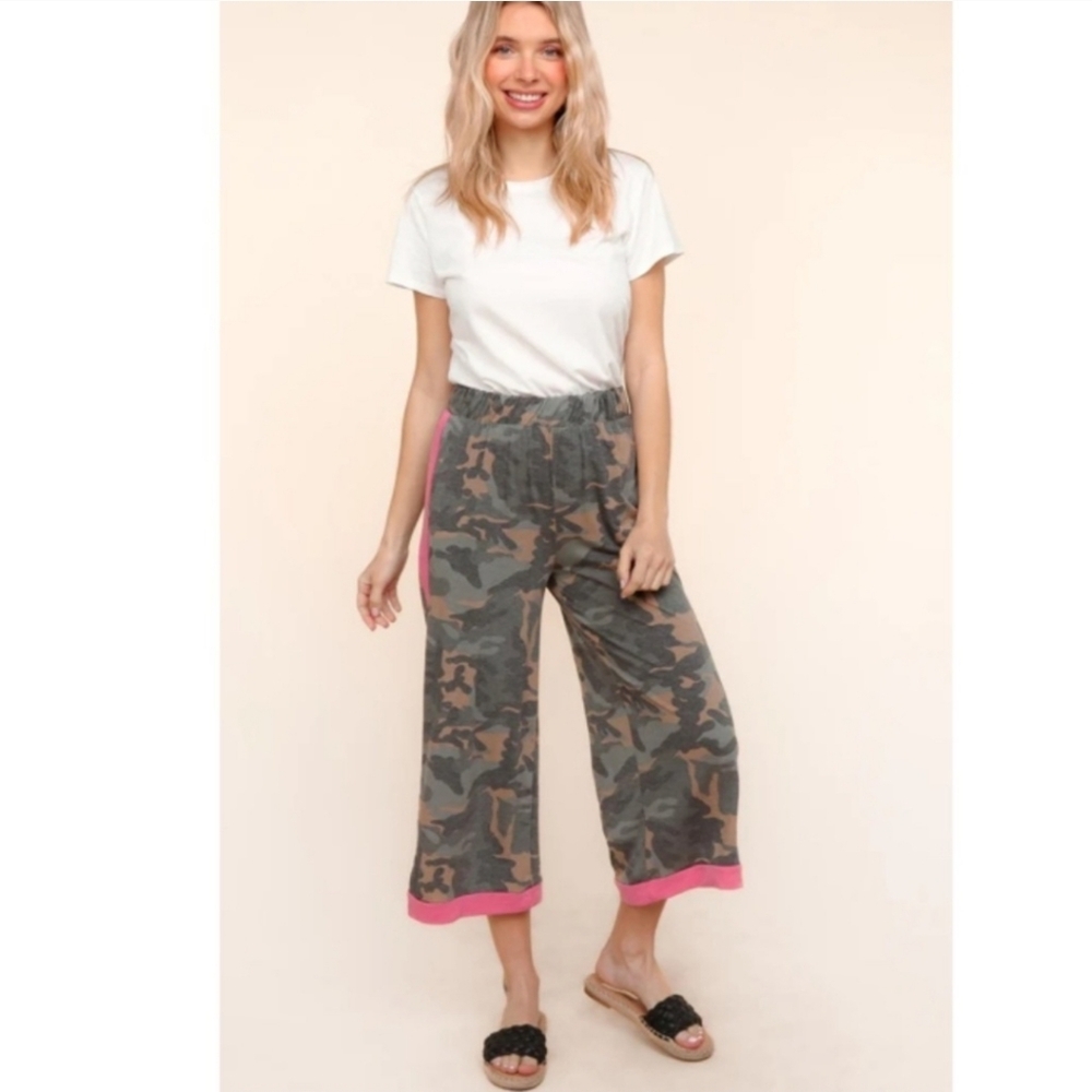 Haptics Camo Pink Trim Cropped Pants